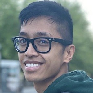 AJ Cartas, 31 (Ngôi sao Instagram)