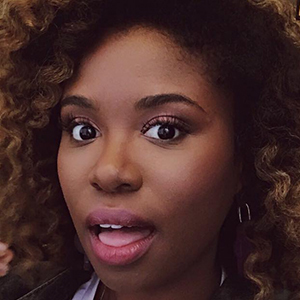 Akilah Hughes, 34 (YouTube明星)