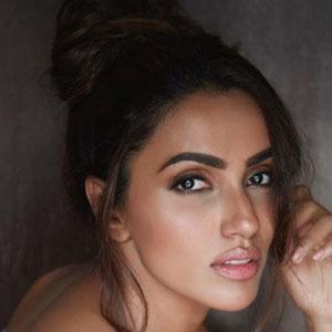 Akshara Gowda, 33 (Atriz de cinema)