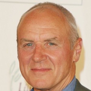 Alan Dale, 78 (电视演员)