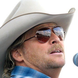 Alan Jackson, 67 (Ca sĩ nhạc đồng quê)