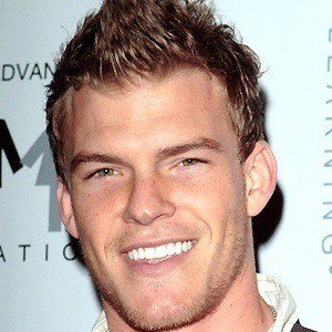 Alan Ritchson image 3