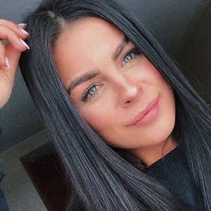 Alanis Desilets, 29 (Instagram Star)