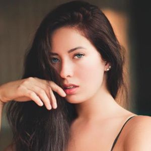 Alanna Pearson, 30 (Instagram-ster)