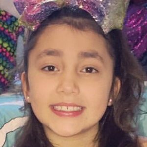 Alayah Mommyof3xo, 14 (YouTube明星)