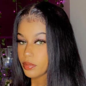 Alayah Solon, 25 (TikTok明星)