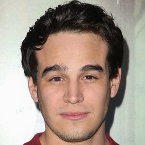 Alberto Rosende, 31 (Actor de Televisión)