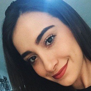 Ale Ríos, 27 (YouTube Star)