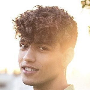 Aleexgm8, 24 (TikTok Star)