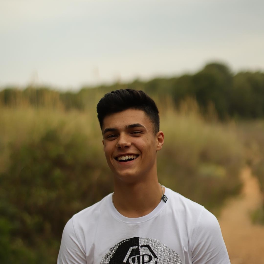 Aleix Ernesto Ortiga, 21 (Instagram Star)