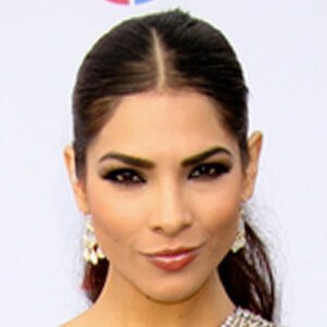 Alejandra Espinoza, 38 (TV-show presentatoren)