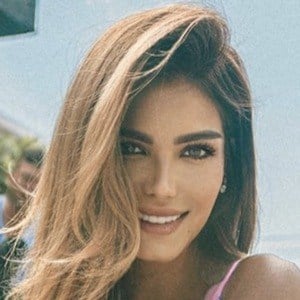 Aleska Genesis image 4