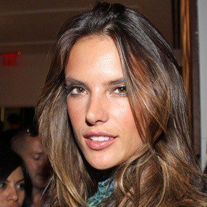 Alessandra Ambrósio image 4