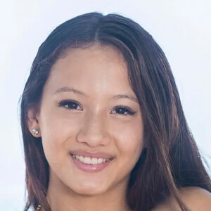 Alessandra Liu image 9