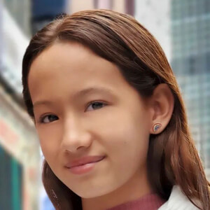 Alessandra Liu image 4