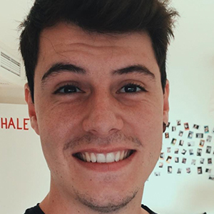 Alex Brooking, 29 (Estrella de YouTube)