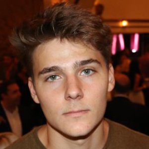 Alex Ernst, 29 (YouTube明星)