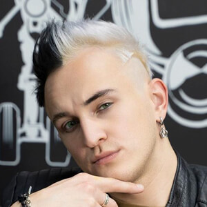 Alex Fricbard image 4