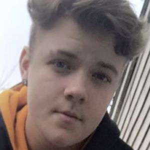 Alex Kittinger, 24 (TikTok Star)