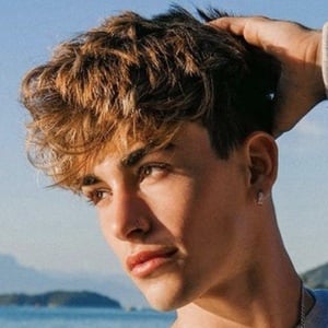 Alex Mandon Rey image 3