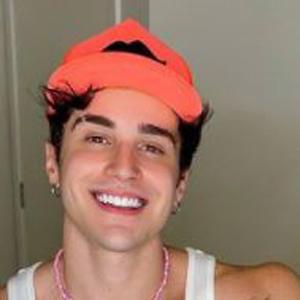 Alex Mapeli image 8