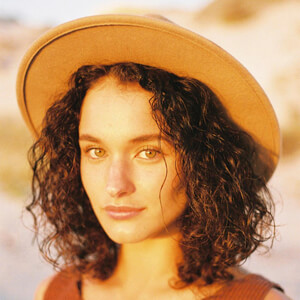 Alex McGregor, 32 (Nữ diễn viên điện ảnh)