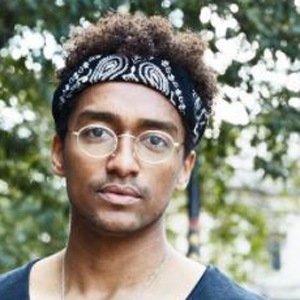 Alex Sawyer image 3