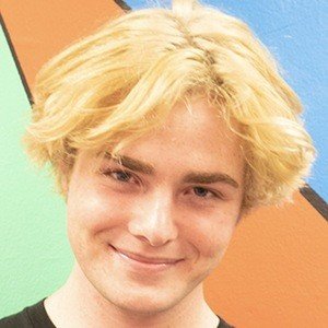 Alex Warren, 25 (YouTube Star)