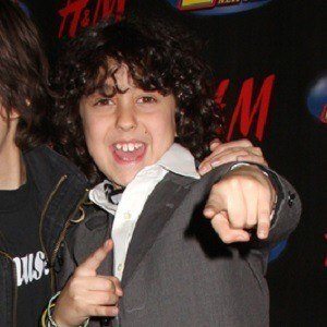 Alex Wolff, 26 (Nghệ sĩ chơi trống)