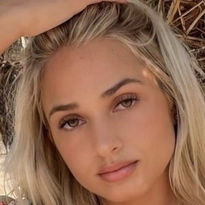 Alexa Adams image 1