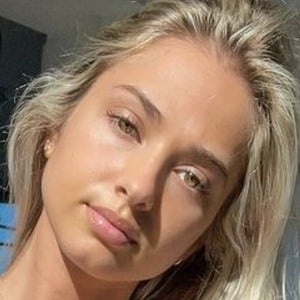 Alexa Adams image 5