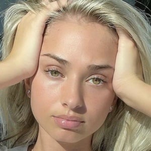 Alexa Adams image 6