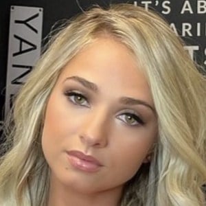 Alexa Adams image 7