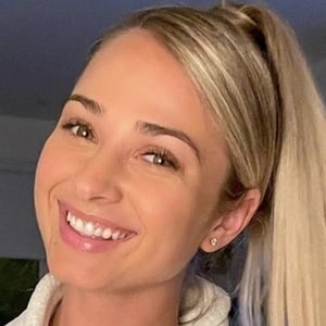 Alexa Adams image 8