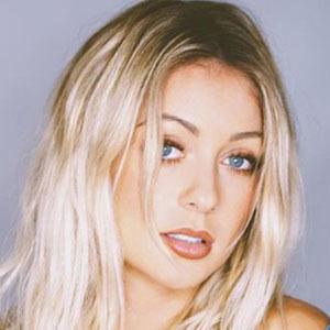 Alexa Goddard, 34 (R&B Sänger)