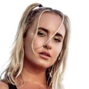 Alexa Luria image 8