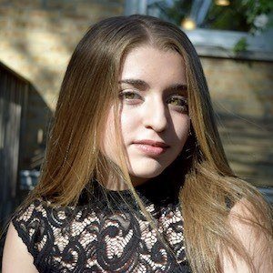 Alexa Turner image 4