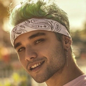 Alexander White image 6