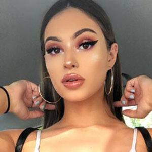 Alexandra Bowers, 27 (Instagram Star)