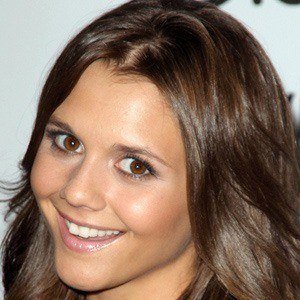Alexandra Chando image 3