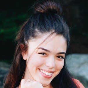 Alexandra Chaves, 24 (電視女演員)