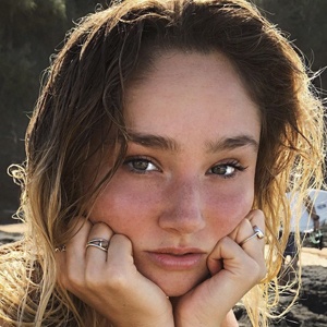 Alexandra Michelle, 28 (Blogger)