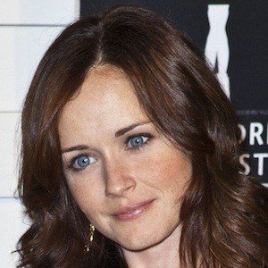 Alexis Bledel, 44 (Телеактриса)