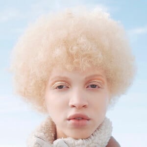 Alexis Carey, 25 (模特)