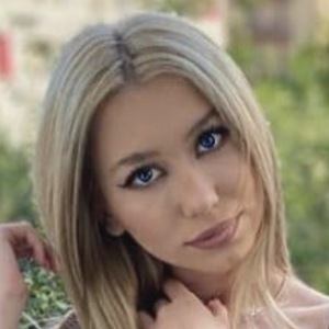 Alexis Feather, 23 (Estrella de TikTok)