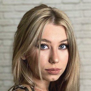 Alexis Feather image 5