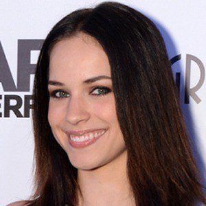 Alexis Knapp image 8