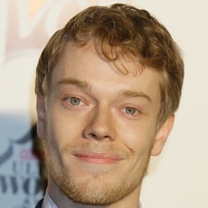 Alfie Allen image 6