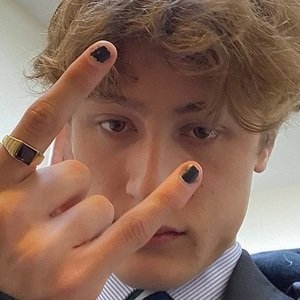 Alfie Collins-Smith, 22 (TikTok明星)