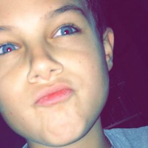 Alfie Hawkins, 23 (YouNow明星)